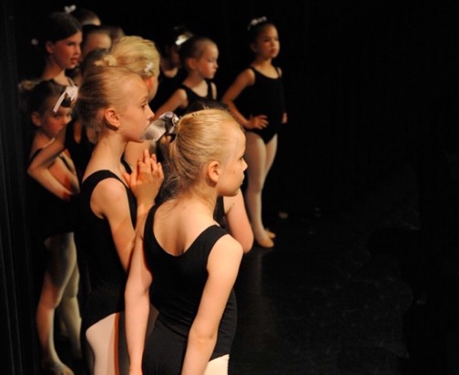 klassiek ballet les oosterbeek balletles lara doorwerth renkum bibliotheek goedkoop leeftijden peuterballet